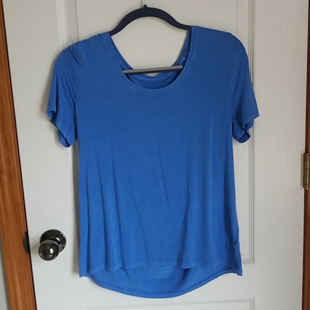 Tee shirt